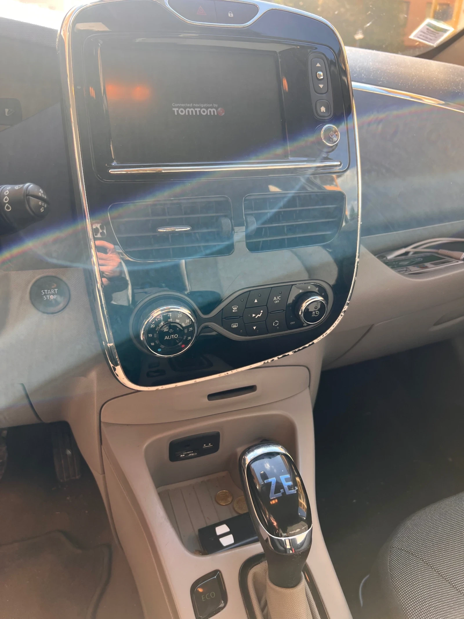 Renault Zoe 22kW, снимка 6 - Автомобили и джипове - 54313733