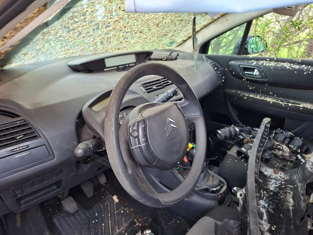 Citroen C4 1.6HDi НА ЧАСТИ, снимка 2 - Автомобили и джипове - 54464813