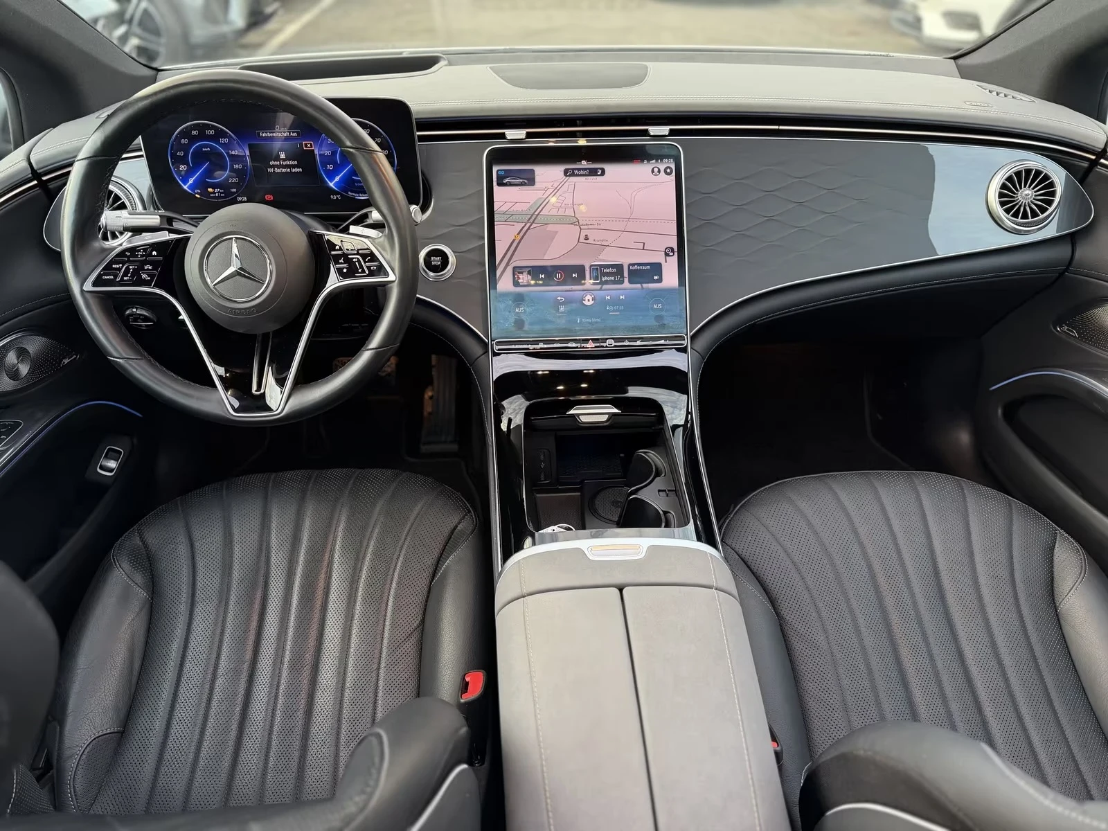 Mercedes-Benz EQS 450+ MultiB 360 DIST AIR PANO W/P+ HUD Burmester, снимка 8 - Автомобили и джипове - 54463344
