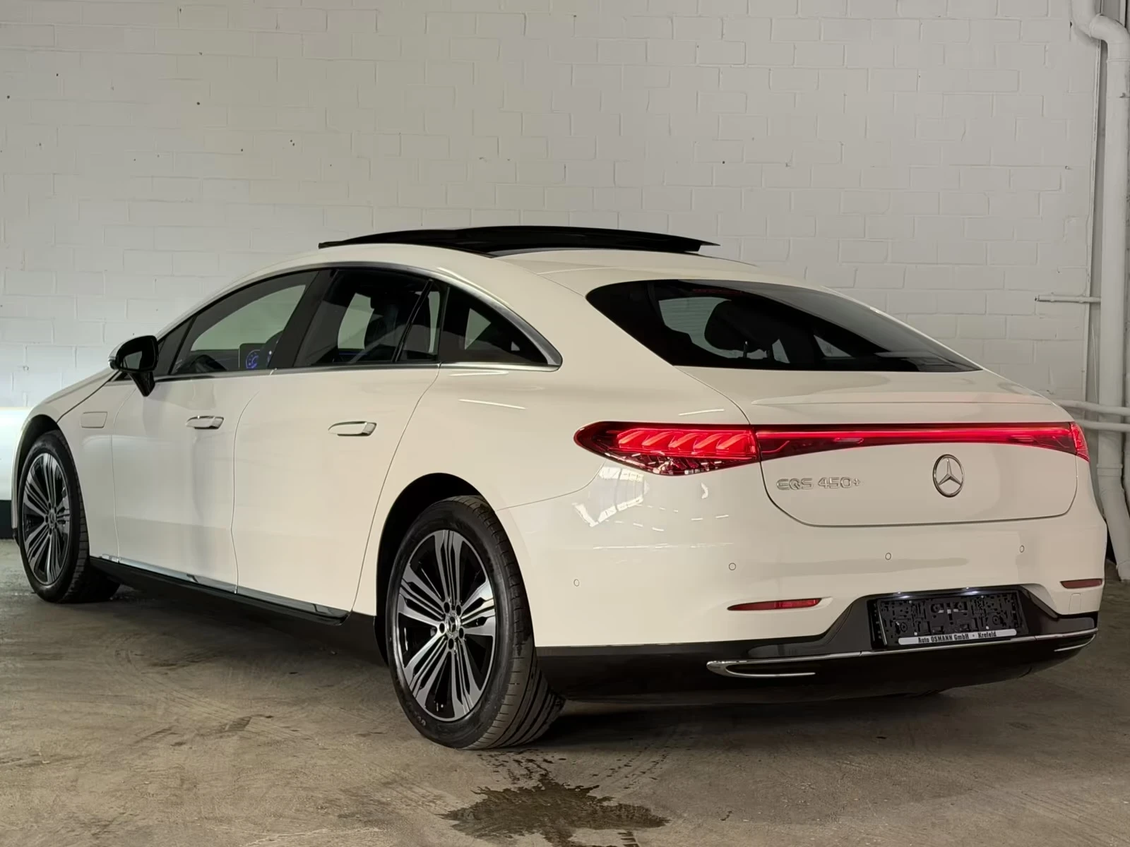 Mercedes-Benz EQS 450+ MultiB 360 DIST AIR PANO W/P+ HUD Burmester, снимка 5 - Автомобили и джипове - 54463344