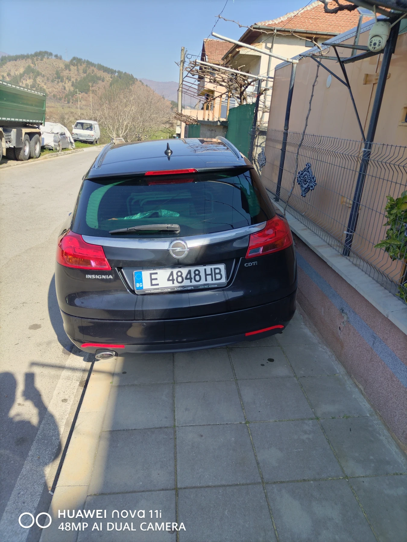 Opel Insignia, снимка 2 - Автомобили и джипове - 54804046