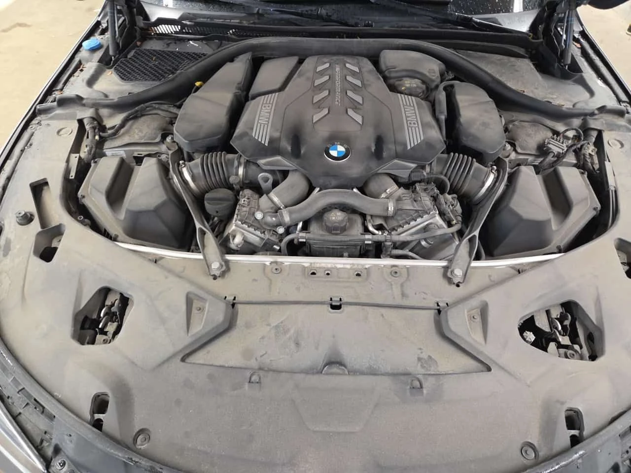 BMW 850  M850I XDRIVE | 4.4L | 360 | DISTRONIC | HEAD-UP , снимка 16 - Автомобили и джипове - 54945745