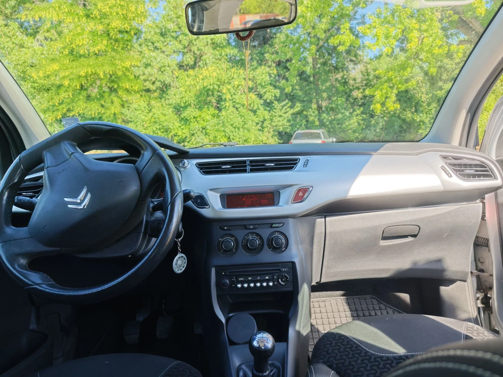 Citroen C3 1.4Hdi, снимка 10 - Автомобили и джипове - 55423623