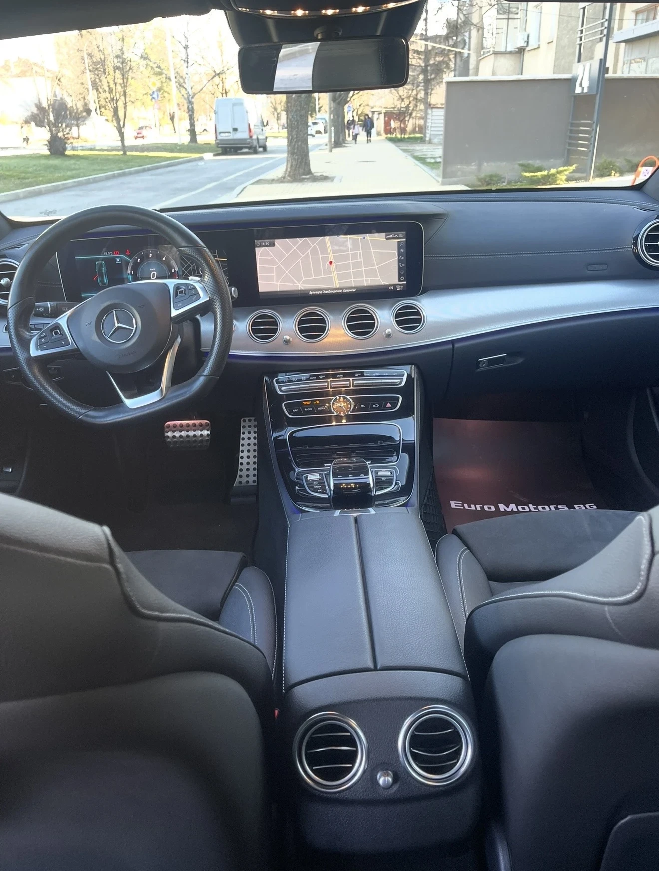 Mercedes-Benz E 220 AMG-220 4x4, снимка 12 - Автомобили и джипове - 55769342