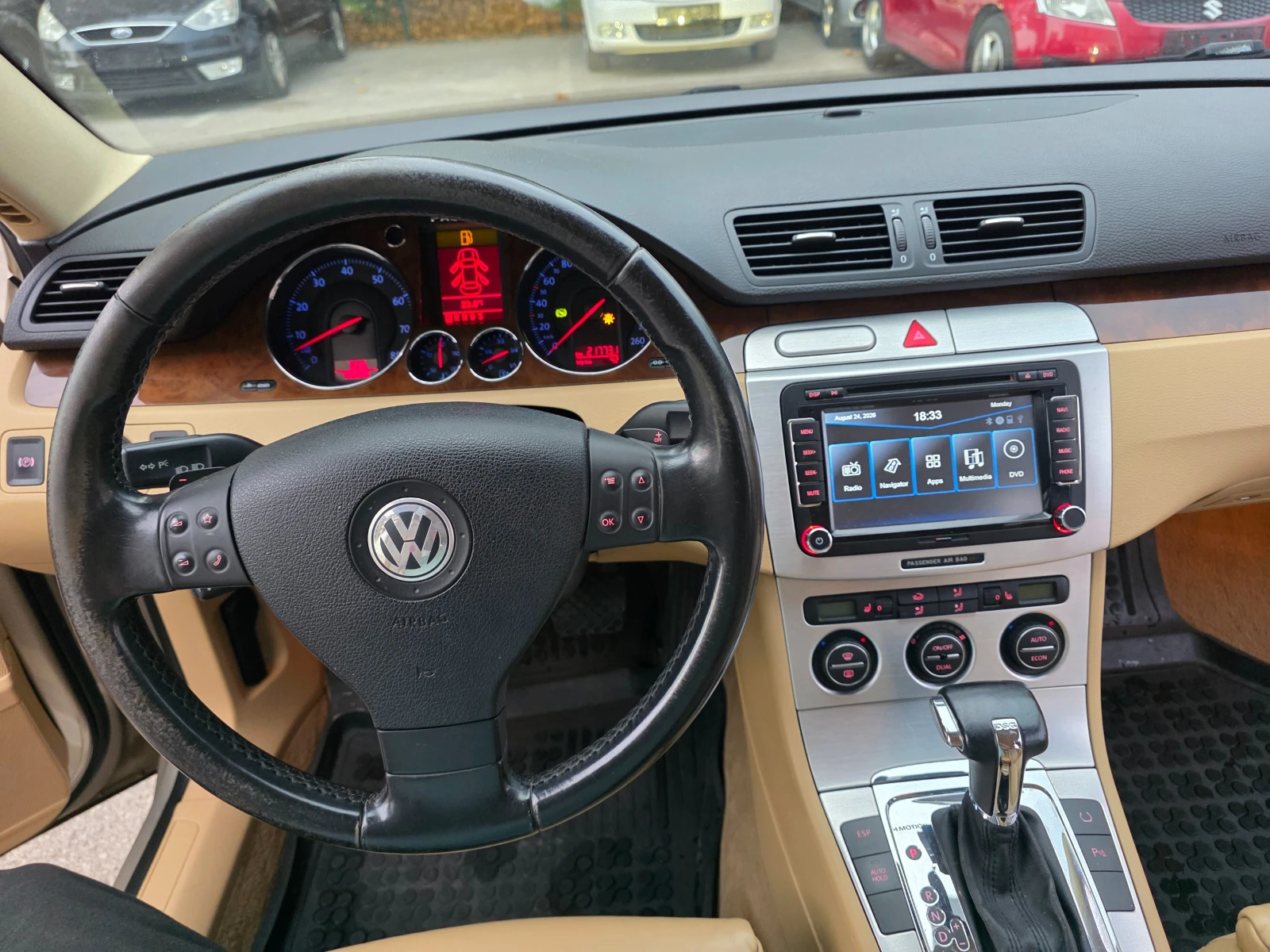 VW Passat 3.2FSI 4MOTION, снимка 12 - Автомобили и джипове - 55791739