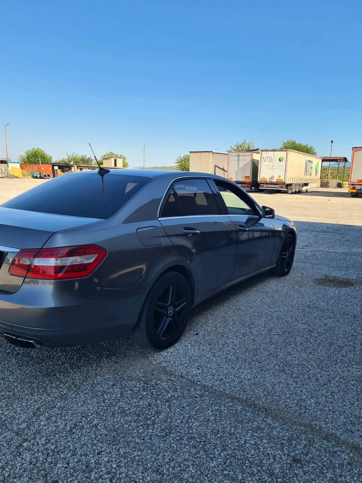 Mercedes-Benz E 200, снимка 4 - Автомобили и джипове - 55846785