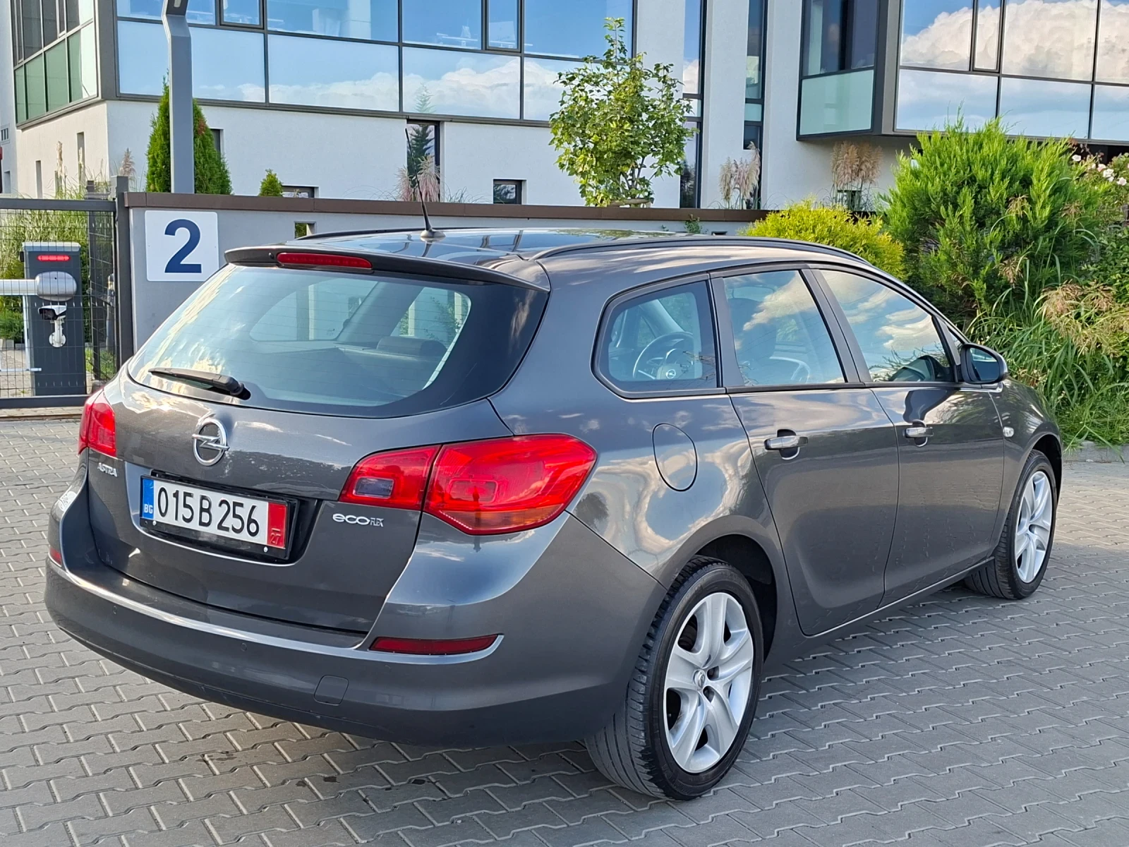 Opel Astra 1.4i* (140кс)* EURO-5* НОВ ВНОС* , снимка 13 - Автомобили и джипове - 56059319