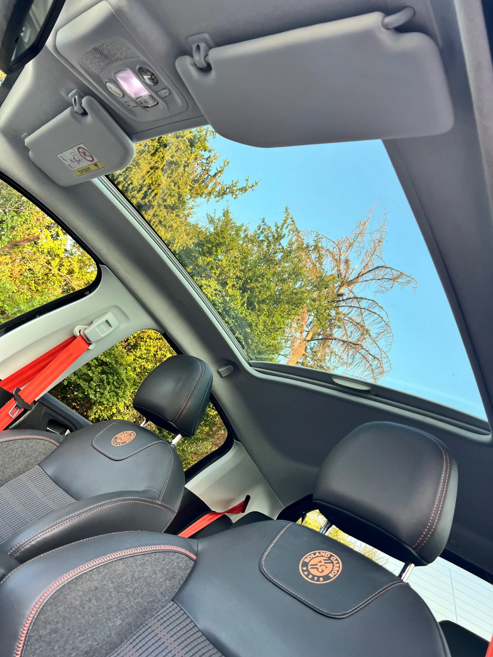 Peugeot 208 Pano Avtomat, снимка 16 - Автомобили и джипове - 56185992