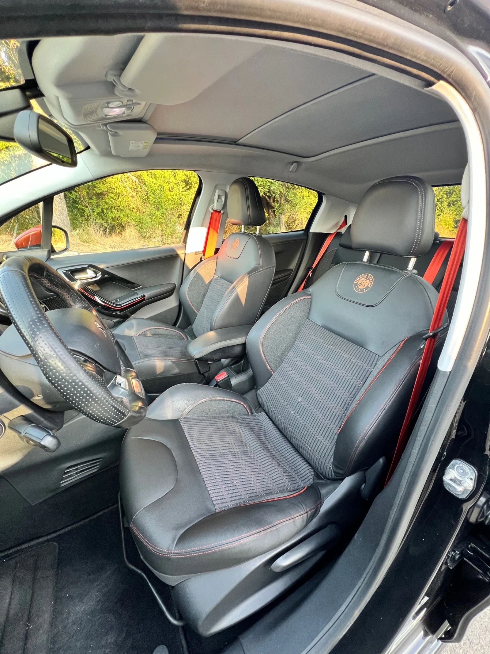 Peugeot 208 Pano Avtomat, снимка 10 - Автомобили и джипове - 56185992
