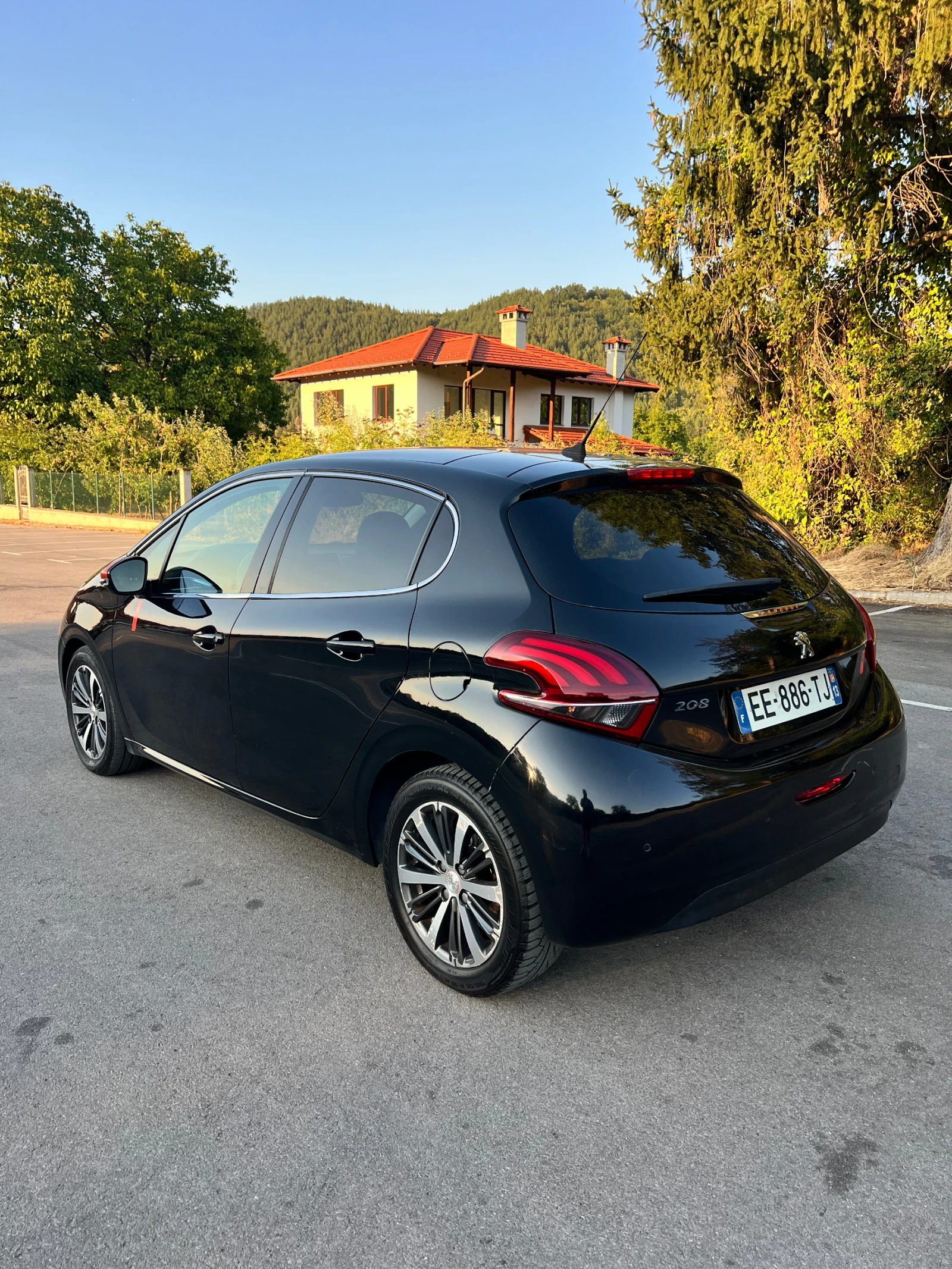 Peugeot 208 Pano Avtomat, снимка 6 - Автомобили и джипове - 56185992