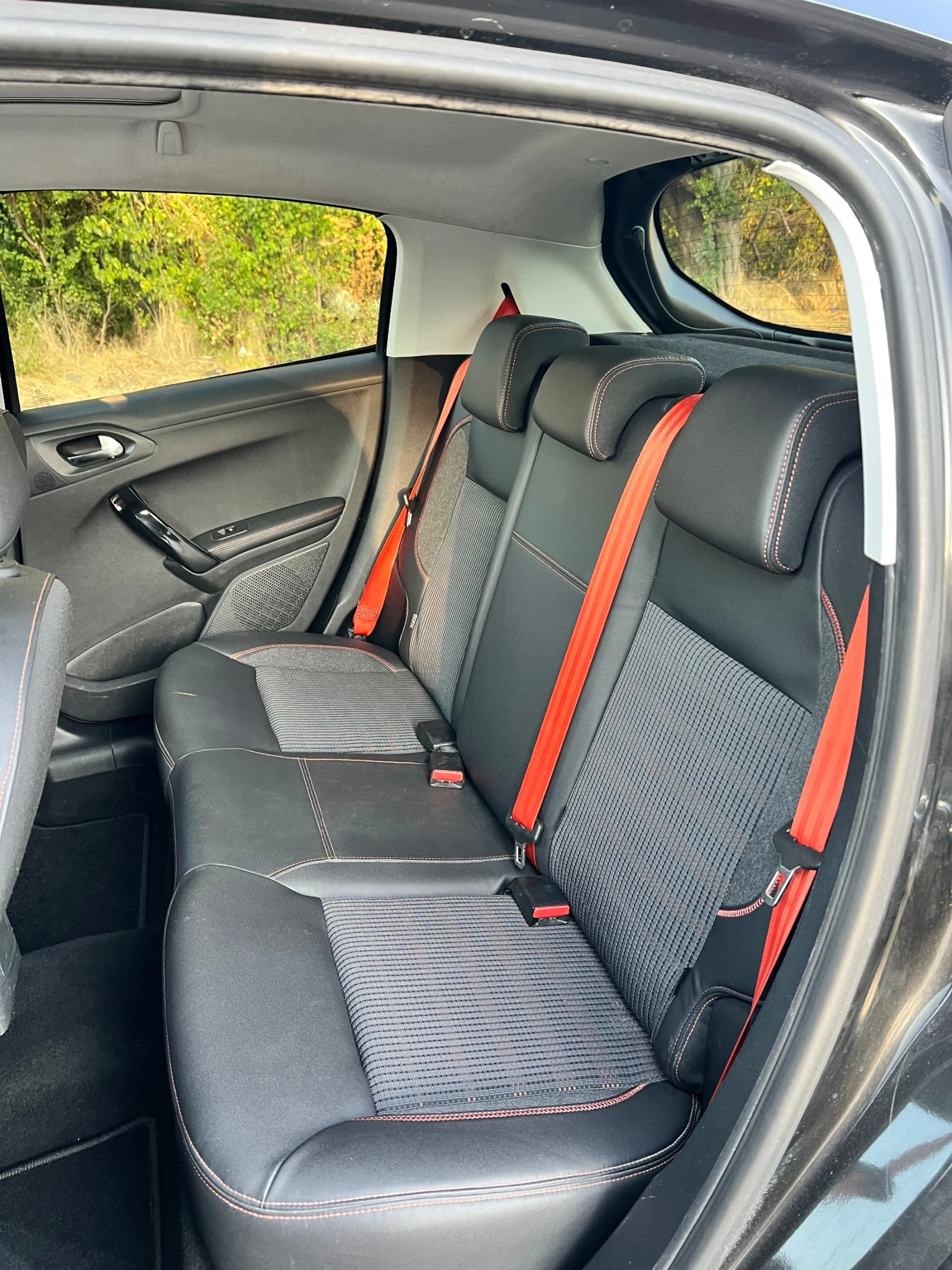 Peugeot 208 Pano Avtomat, снимка 9 - Автомобили и джипове - 56185992