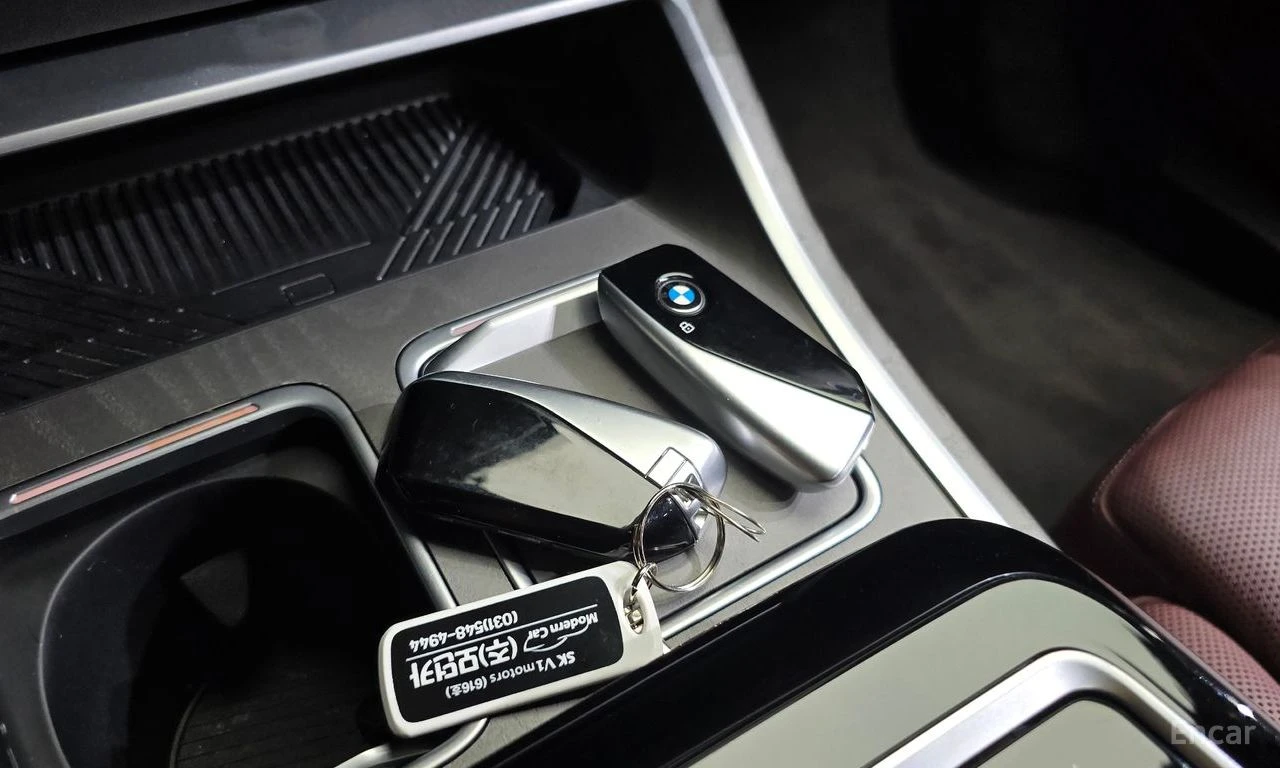 BMW 740 BOWER* WILKINS* ОБДУХВАНЕ* ДИСТРОНИК* ХЕДЪП* 360КА, снимка 16 - Автомобили и джипове - 56300921