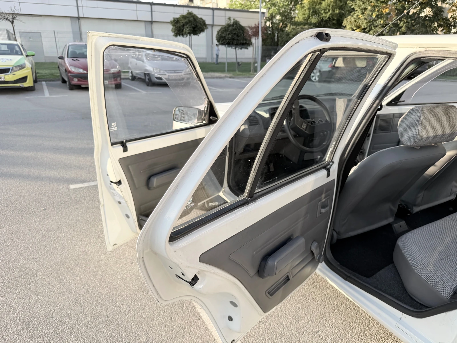 Peugeot 205 SRD, снимка 9 - Автомобили и джипове - 56541650