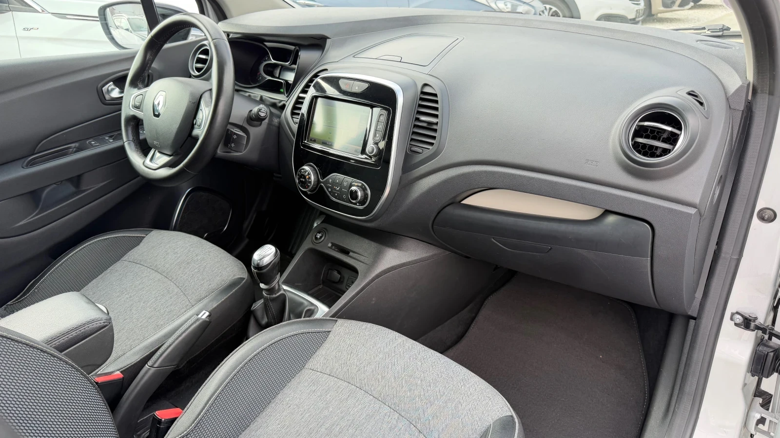 Renault Captur �������������, Bose, navi, key less | Mobile.bg � ����������� 9