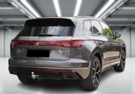 Обява за продажба на VW Touareg 3.0 TSI 4Motion = R-line= Black Style Гаранция ~ 174 804 лв. - изображение 1