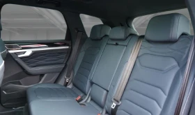 Обява за продажба на VW Touareg 3.0 TSI 4Motion = R-line= Black Style Гаранция ~ 174 804 лв. - изображение 11