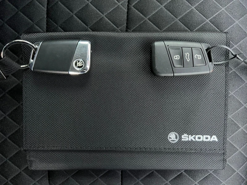 Skoda Kodiaq 1.4I AMBITION KEY LESS START STOP NAVI 360KAMERA , снимка 16 - Автомобили и джипове - 47246921