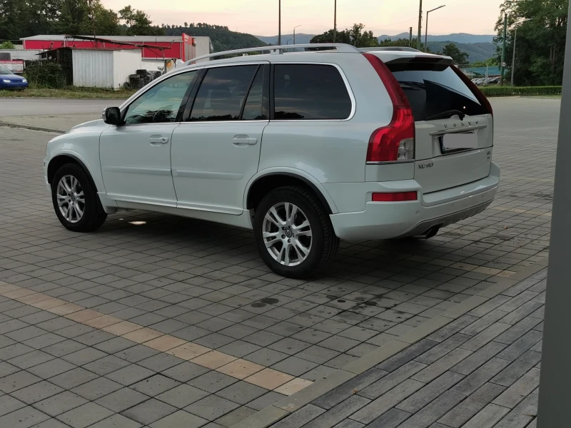 Volvo Xc90 D5, снимка 15 - Автомобили и джипове - 48325493