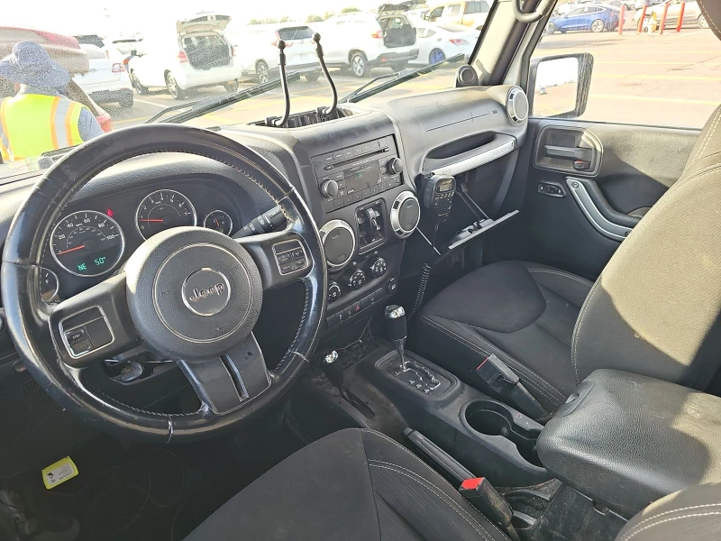 Jeep Wrangler 2014 Jeep Wrangler Unlimited Rubicon, снимка 7 - Автомобили и джипове - 48422699