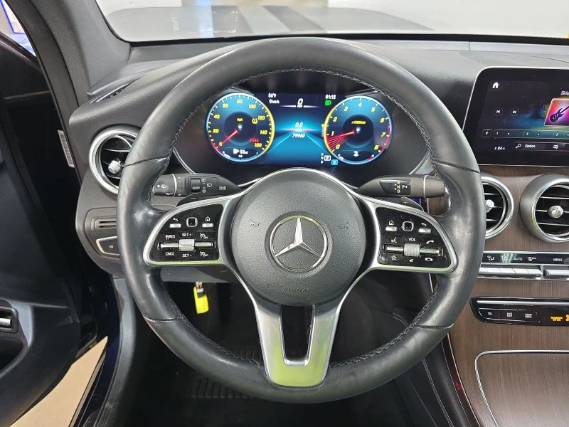 Mercedes-Benz GLC 300 4MATIC* AMG* Burmester* Virtual Cockpit* LED* Пано, снимка 8 - Автомобили и джипове - 49259541