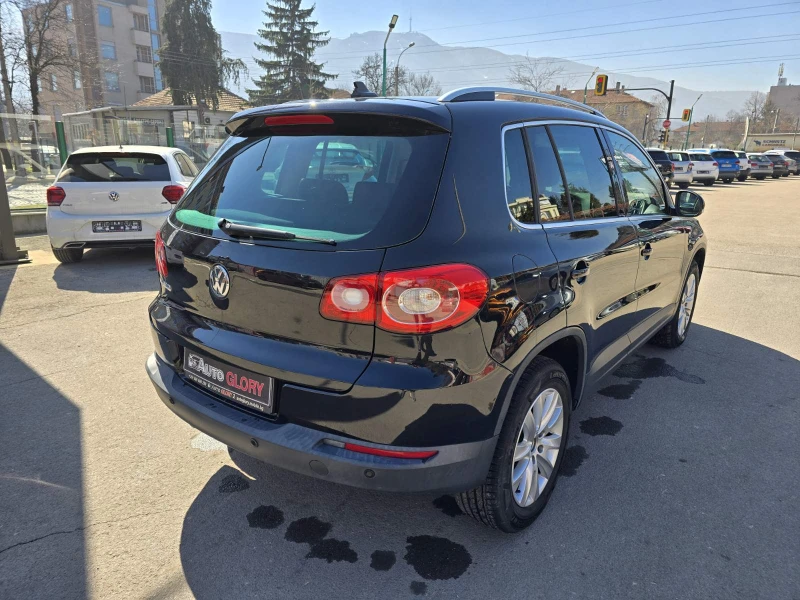 VW Tiguan 2.0 BENZ, снимка 6 - Автомобили и джипове - 49389752