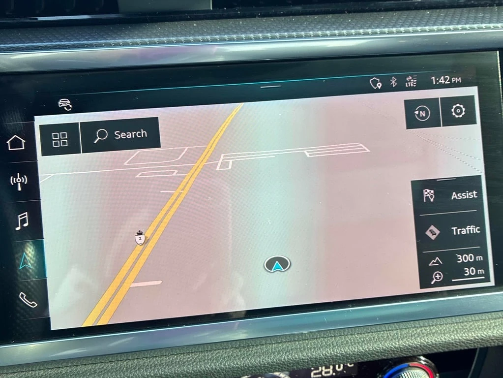 Audi Q3 * Technik * CARFAX * ���� �� �� | Mobile.bg � ����������� 13