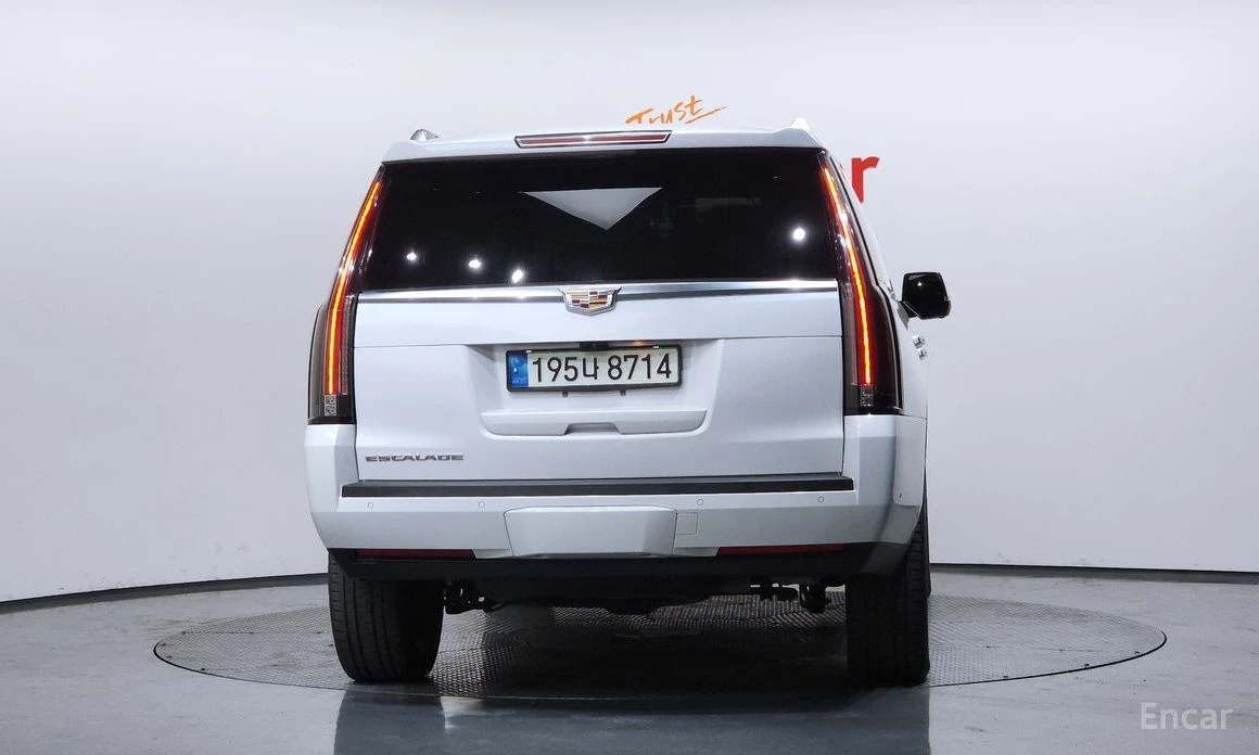 Cadillac Escalade 6.2* V8* ПОДГРЕВ* ОБДУХВАНЕ* МАСАЖ* КЕЙЛЕС* КАМЕРА, снимка 4 - Автомобили и джипове - 54219424