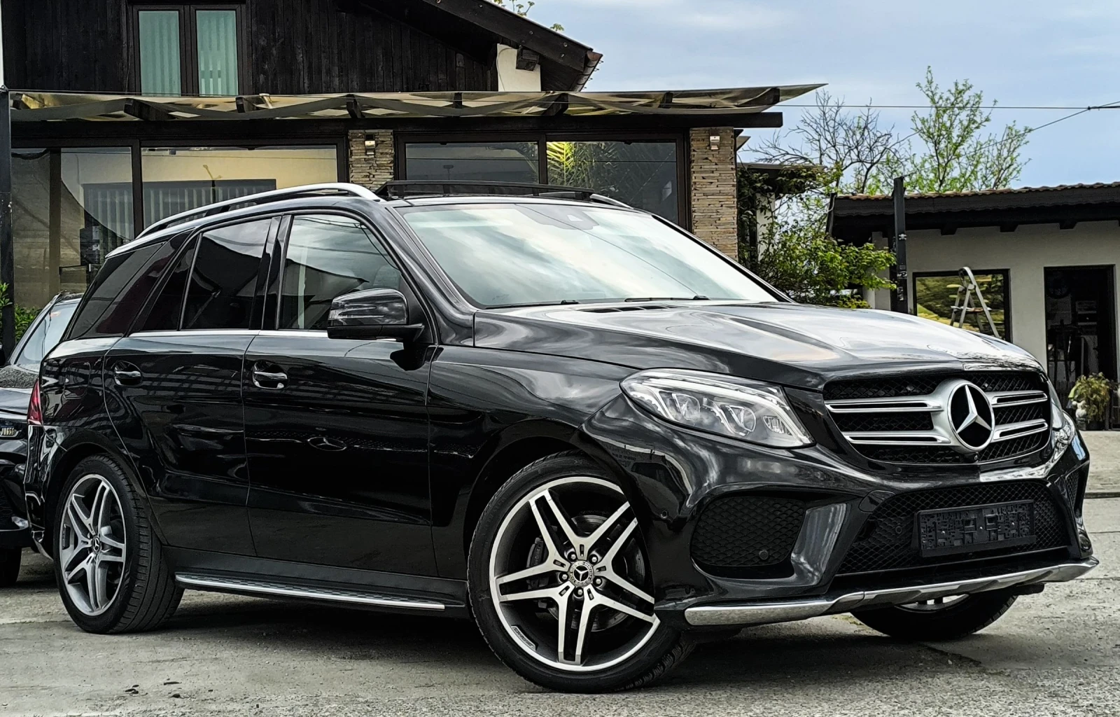Mercedes-Benz GLE 350 D AMG-LINE 9G 4-MATIC ПАНОРАМА , снимка 3 - Автомобили и джипове - 54247718