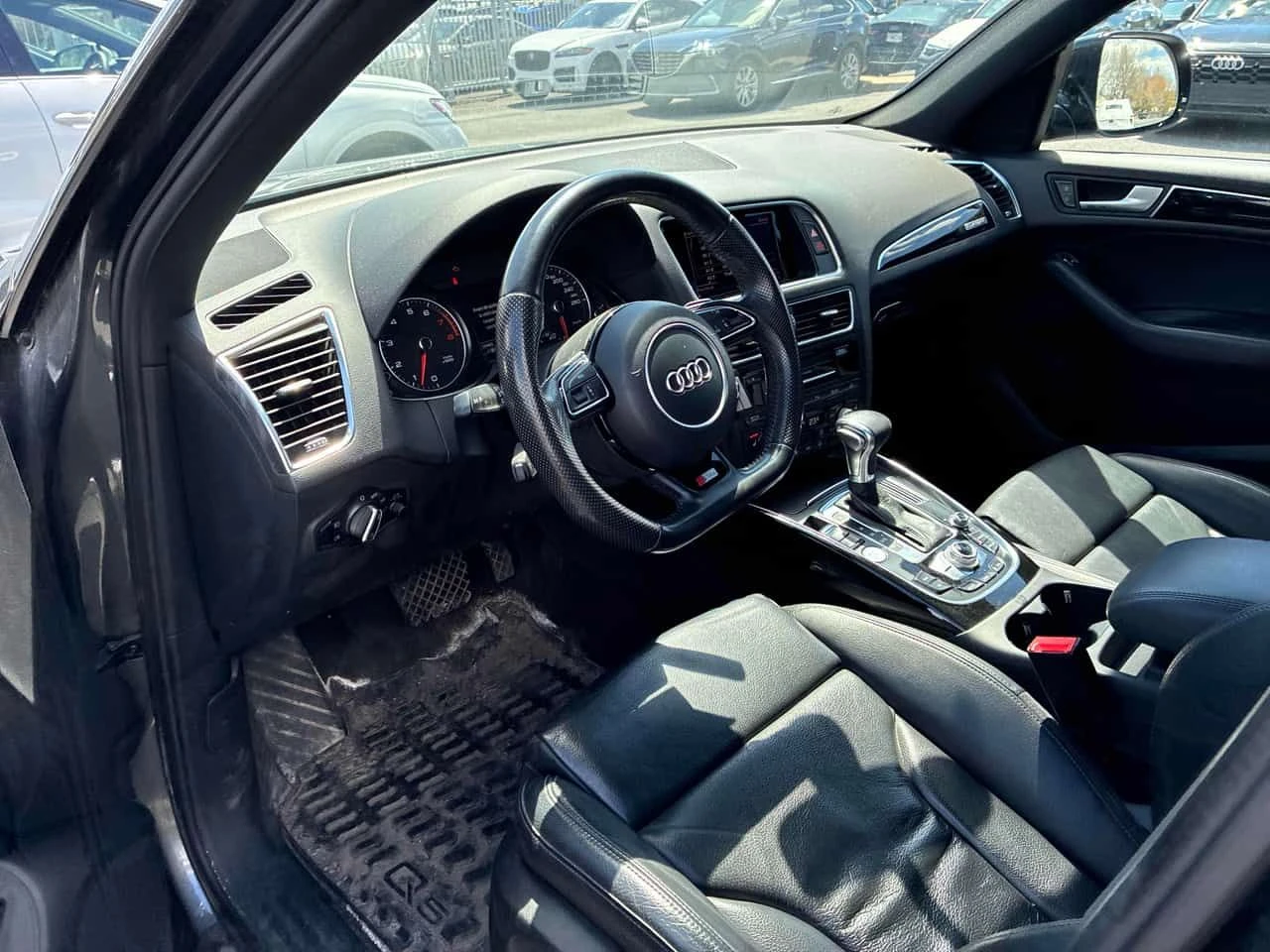 Audi Q5  3.0T Technik S-LINE | PANO | ПОДГРЕВИ , снимка 9 - Автомобили и джипове - 54642669