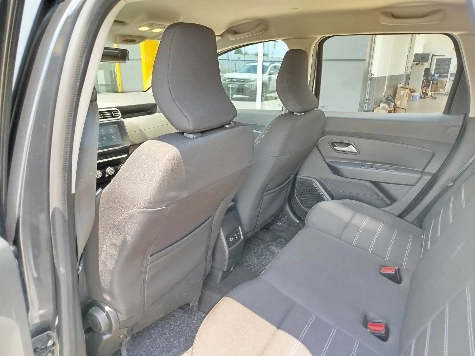 Dacia Duster 1.0 TCe/100 к.с. LPG, снимка 14 - Автомобили и джипове - 55184214