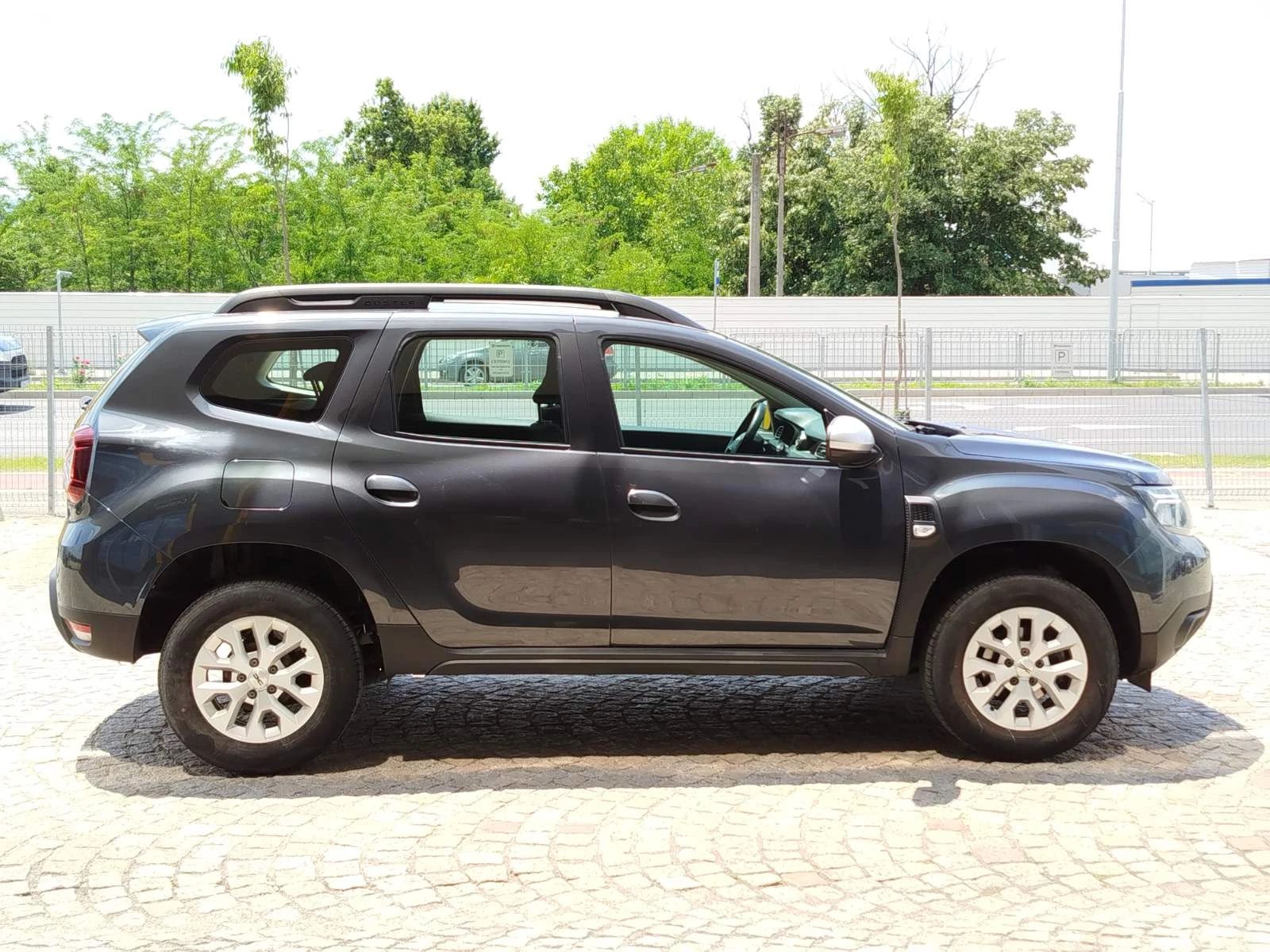 Dacia Duster 1.0 TCe/100 к.с. LPG, снимка 4 - Автомобили и джипове - 55184214
