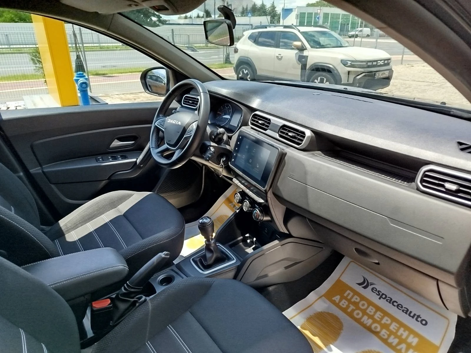 Dacia Duster 1.0 TCe/100 к.с. LPG, снимка 12 - Автомобили и джипове - 55184214