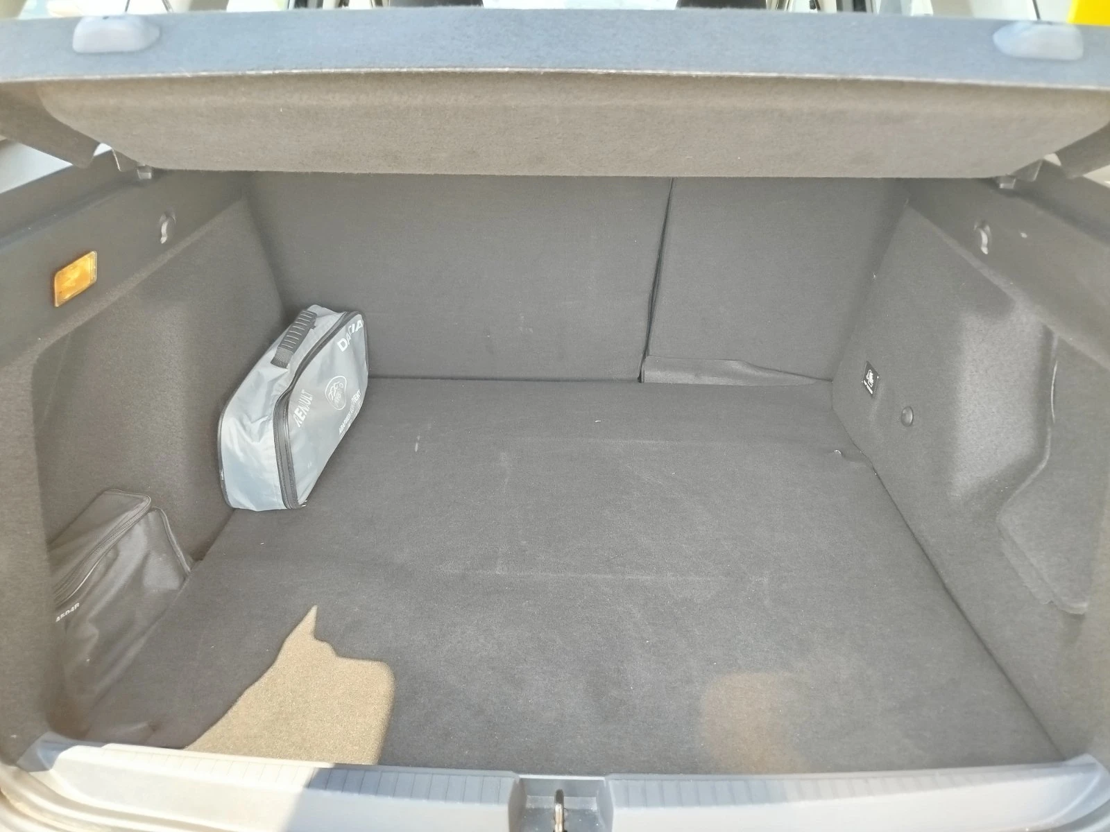 Dacia Duster 1.0 TCe/100 к.с. LPG, снимка 9 - Автомобили и джипове - 55184214