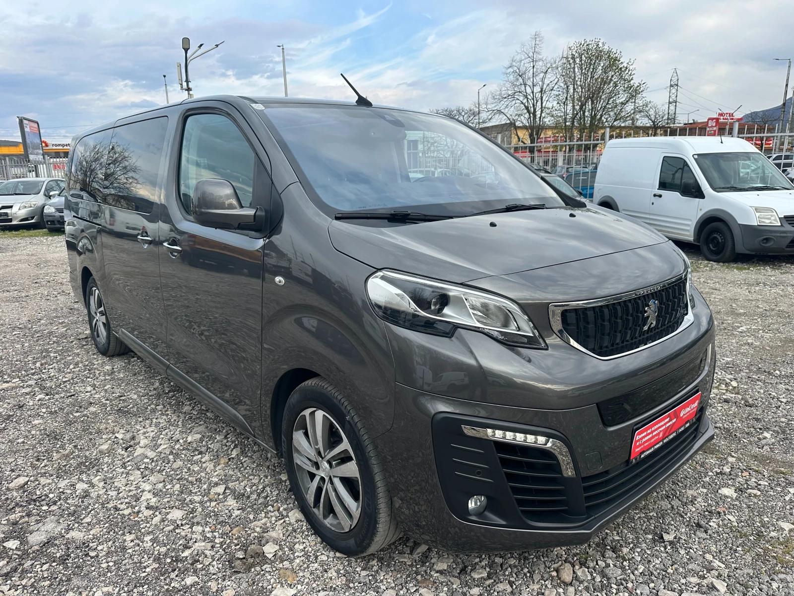 Peugeot Traveller Електрически-ГАРАНЦИОНЕН, снимка 7 - Бусове и автобуси - 54163608