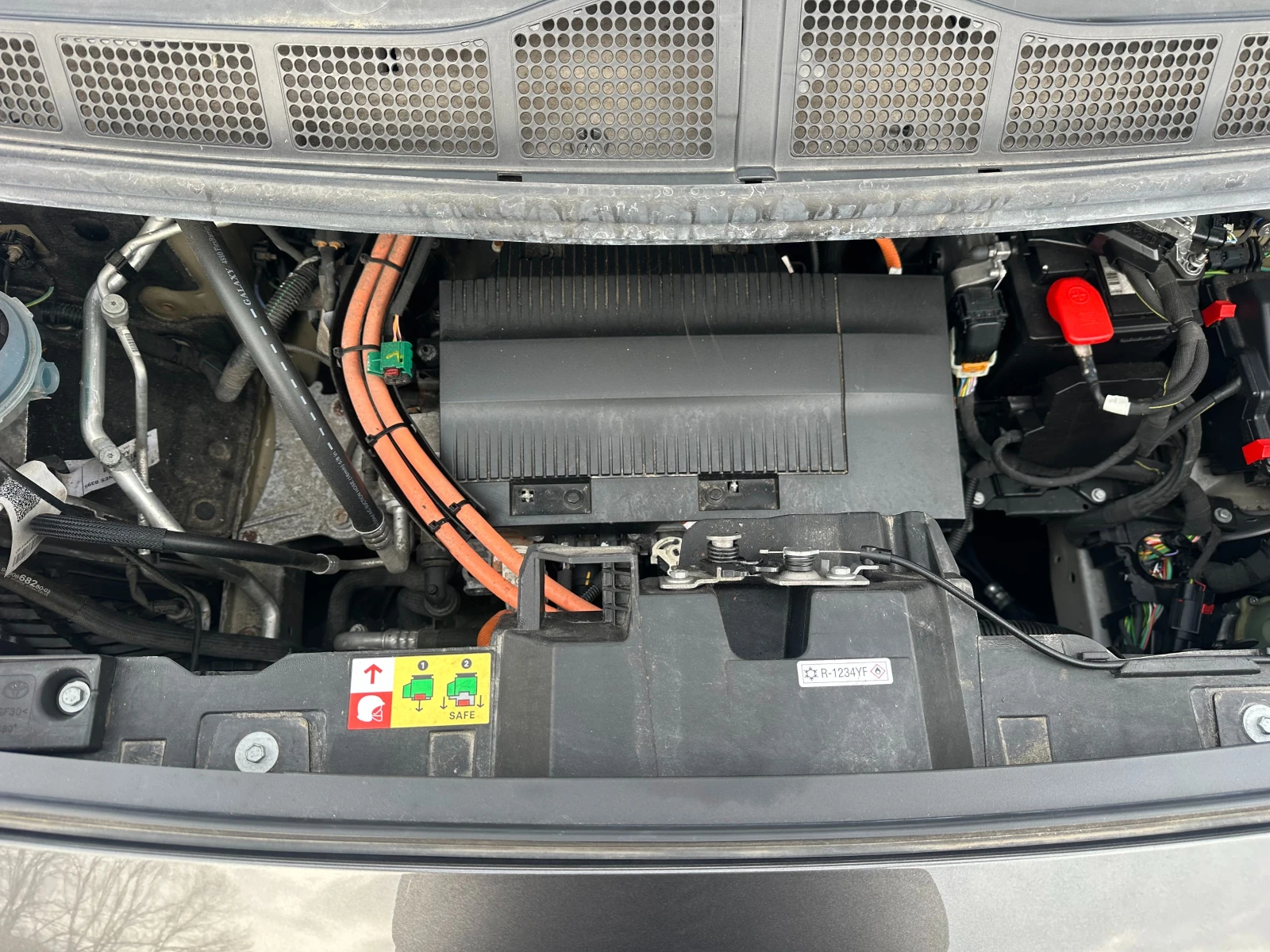 Peugeot Traveller Електрически-ГАРАНЦИОНЕН, снимка 17 - Бусове и автобуси - 54163608