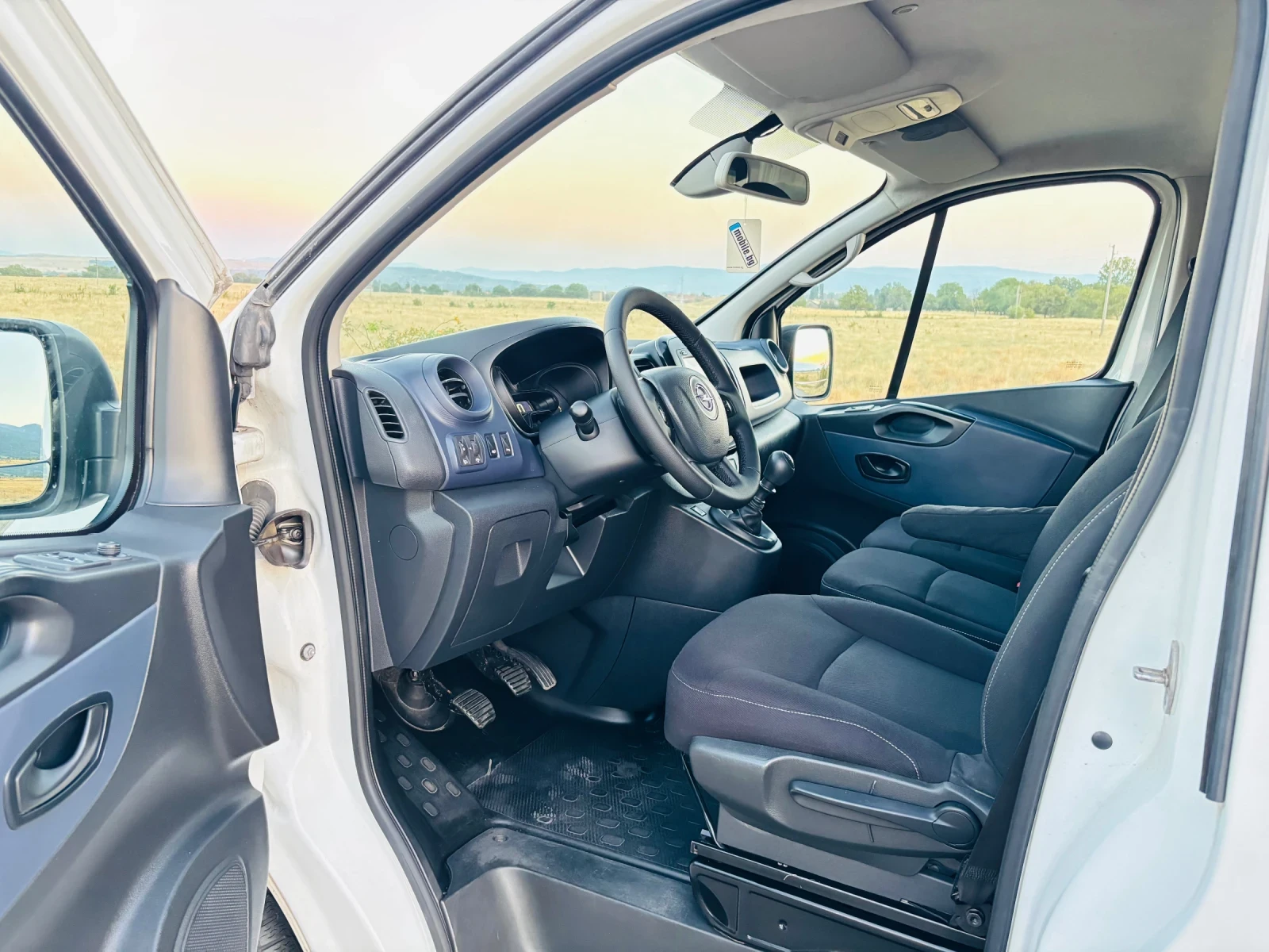 Opel Vivaro MAXI, снимка 9 - Бусове и автобуси - 55743674