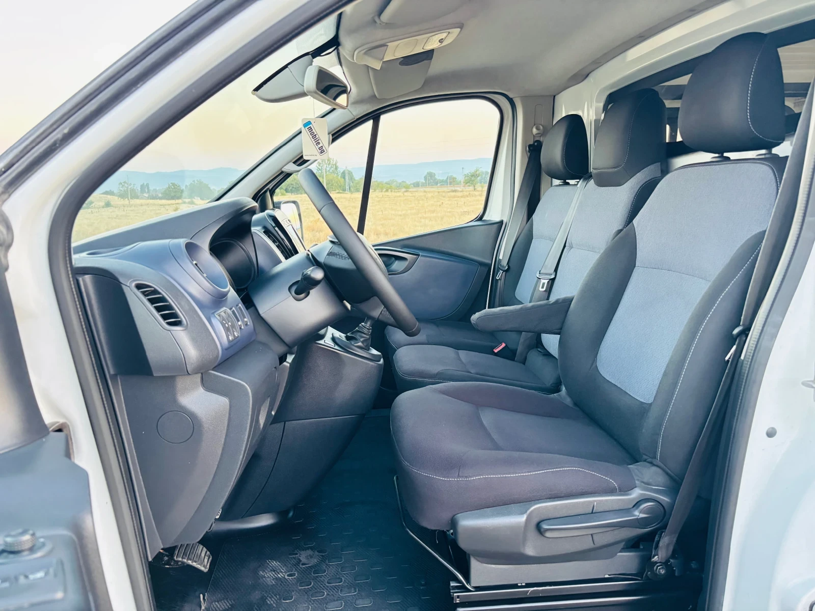 Opel Vivaro MAXI, снимка 10 - Бусове и автобуси - 55743674