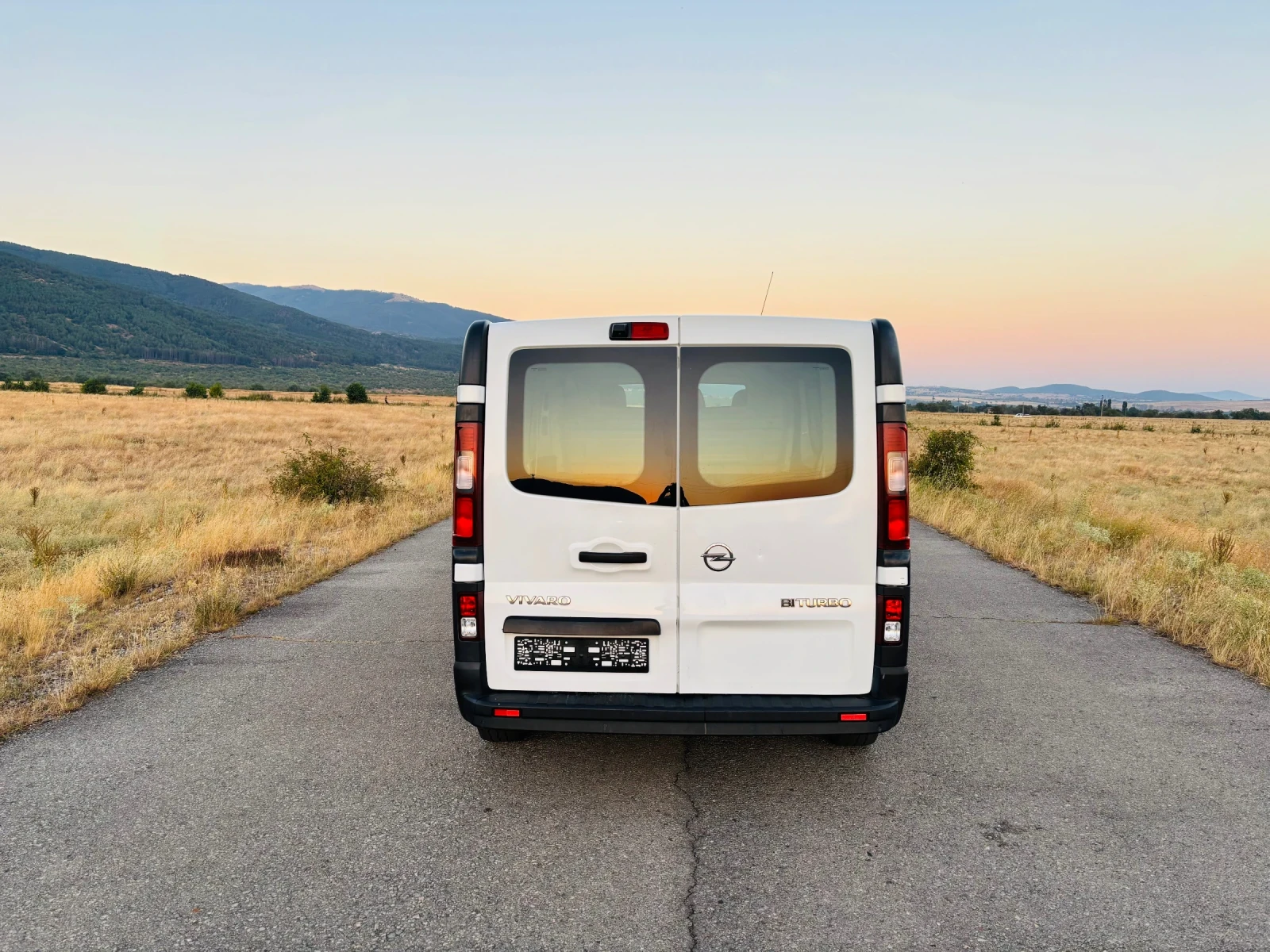 Opel Vivaro MAXI, снимка 6 - Бусове и автобуси - 55743674