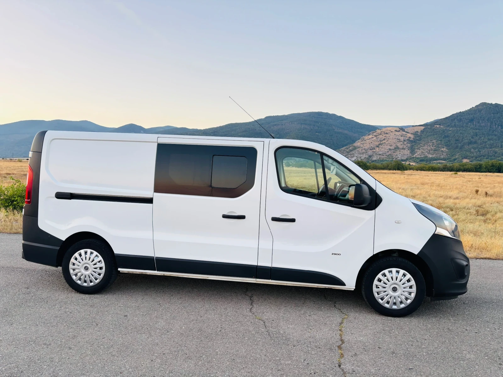 Opel Vivaro MAXI, снимка 4 - Бусове и автобуси - 55743674