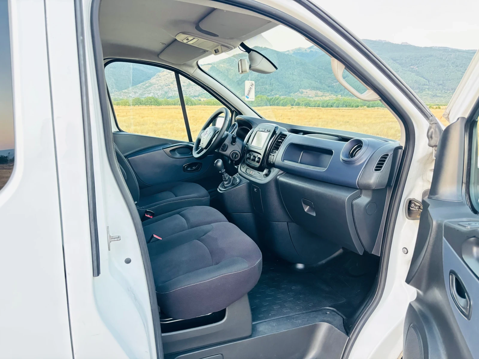 Opel Vivaro MAXI, снимка 11 - Бусове и автобуси - 55743674