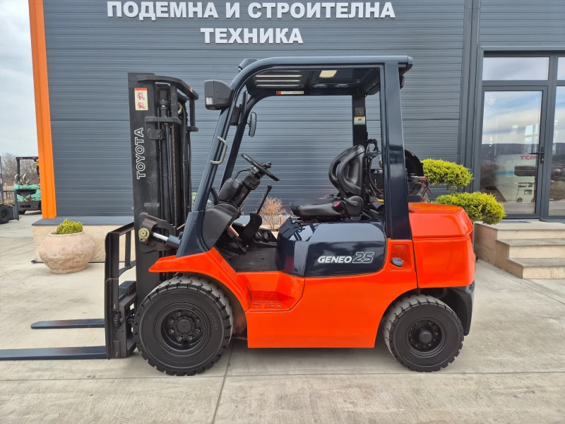 Мотокар Toyota 2.5 тона / ИЗРАВНИТЕЛ / ГАЗ + БЕНЗИН, снимка 2 - Индустриална техника - 49503971