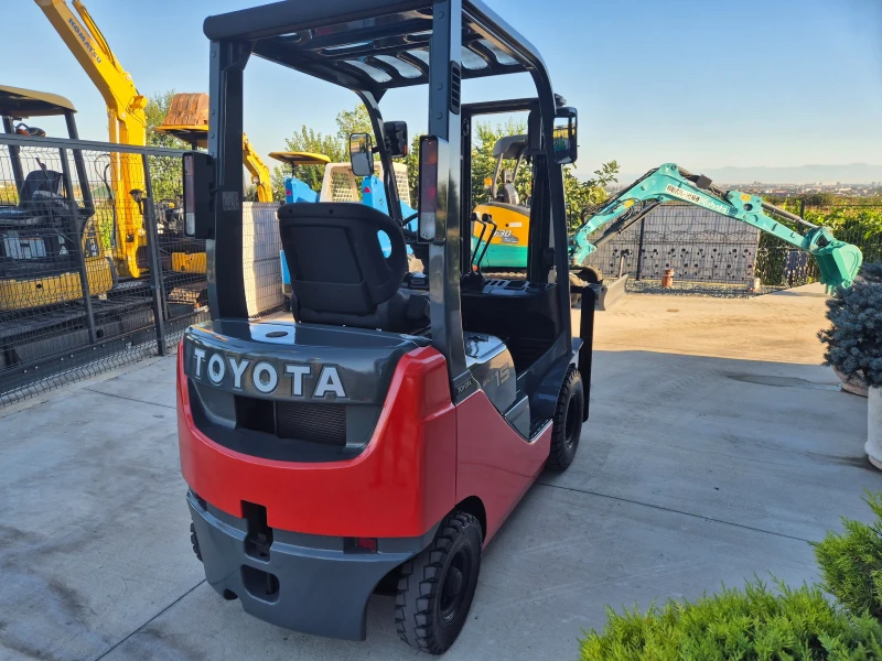 Мотокар Toyota * ДИЗЕЛ * ПОСЛЕДЕН МОДЕЛ * ПЕРФЕКТЕН * , снимка 5 - Индустриална техника - 49503971