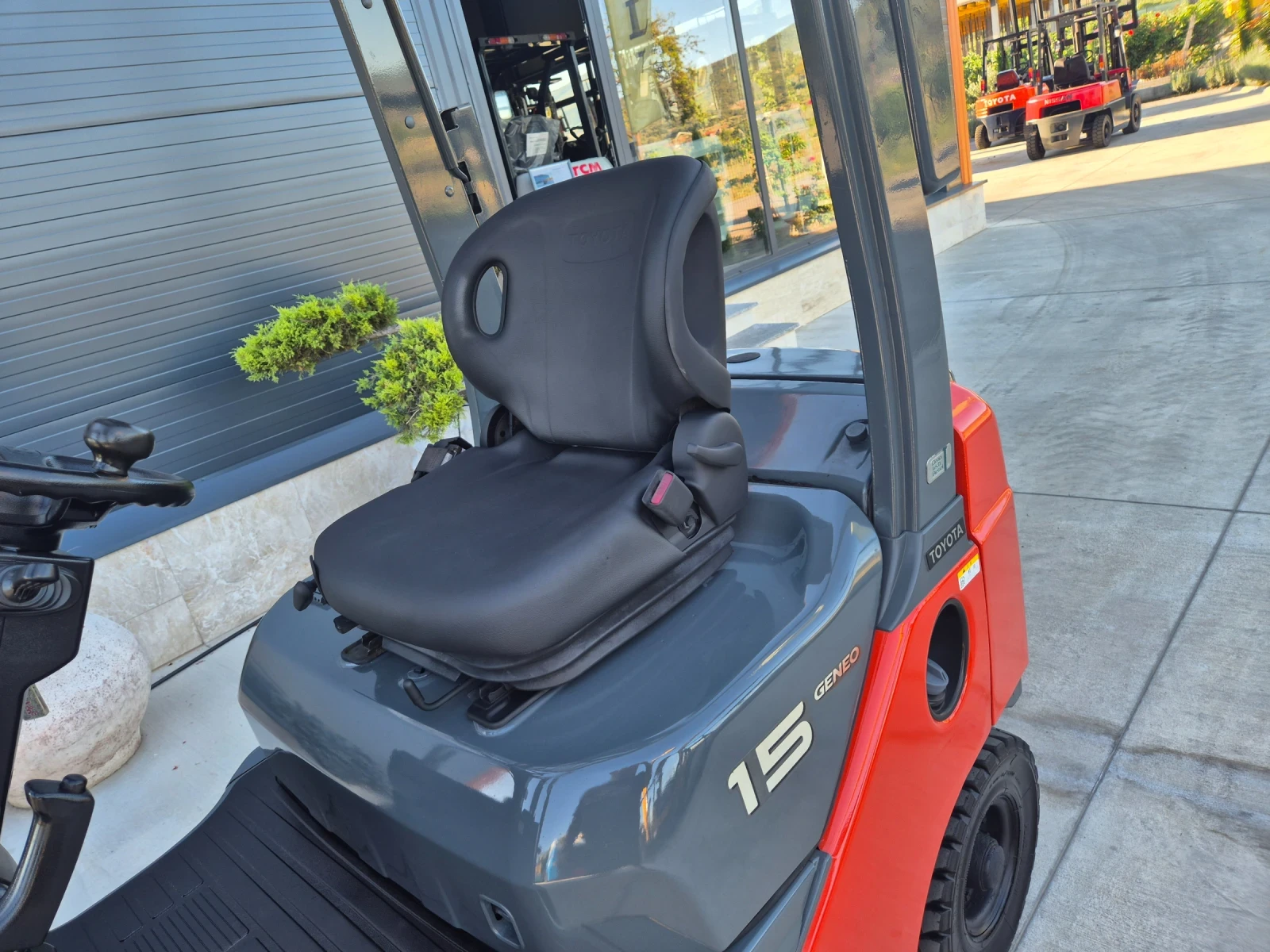  Toyota *  *   *  *  | Mobile.bg   10