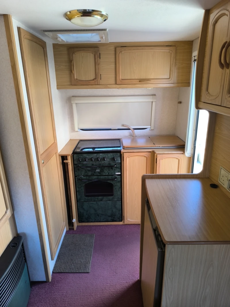 Каравана Bailey Ranger 750кг.360-2, снимка 7 - Каравани и кемпери - 53364339