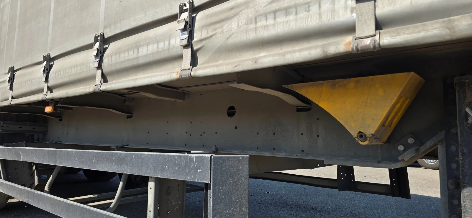 Полуремарке Schmitz, снимка 4 - Ремаркета - 54357296