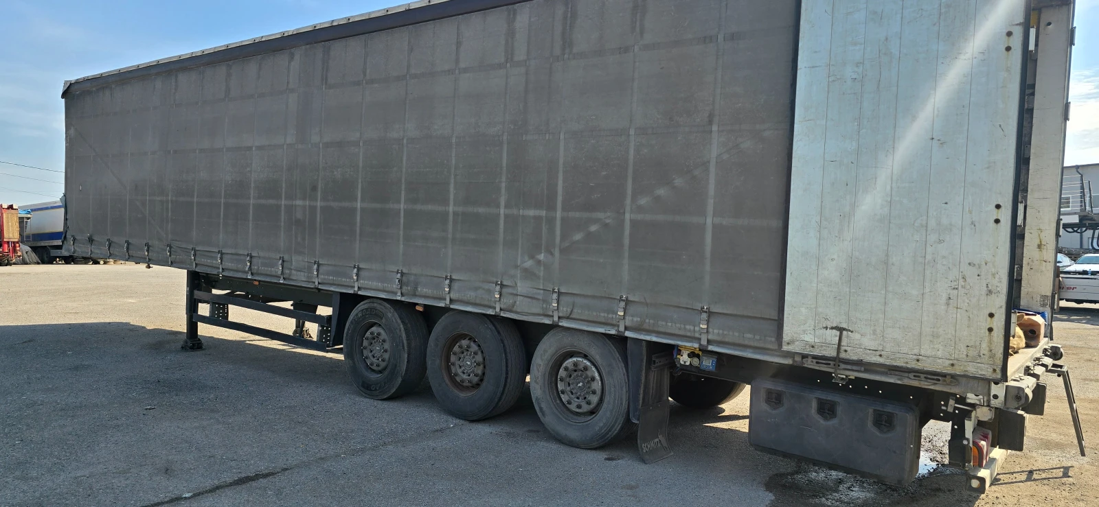 Полуремарке Schmitz, снимка 2 - Ремаркета - 54357296