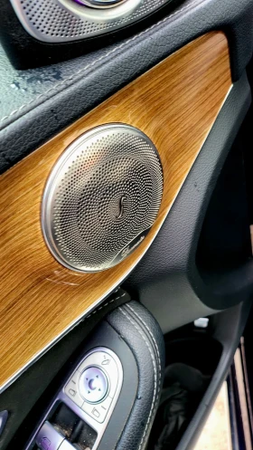 Mercedes-Benz C 200, снимка 10