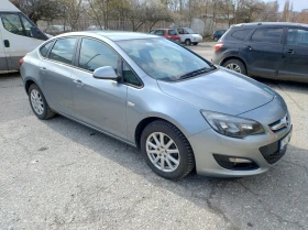 Opel Astra J 1.6 + ГАЗ, снимка 2