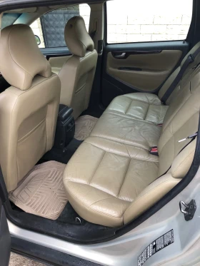 Volvo V70 2.4D5, снимка 9 - Автомобили и джипове - 53610692
