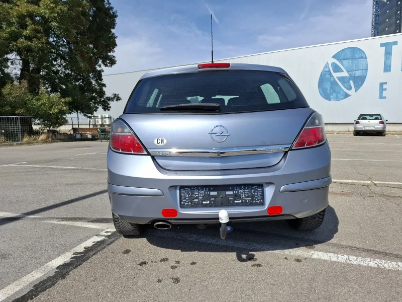 Opel Astra 1.6 Turbo , снимка 6 - Автомобили и джипове - 47361399